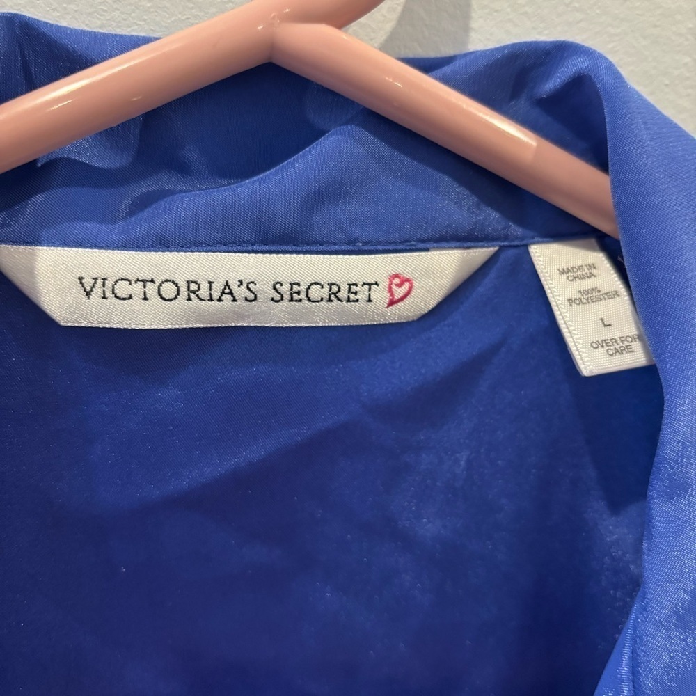Victoria’s Secret Vintage Pajama Top - Picture 3 of 3